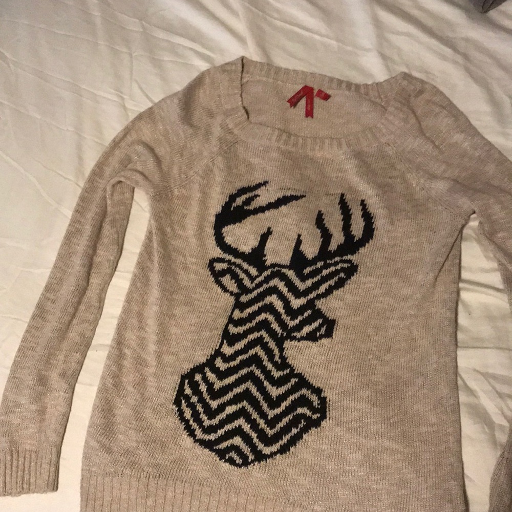 Sweater/long sleeve shirt